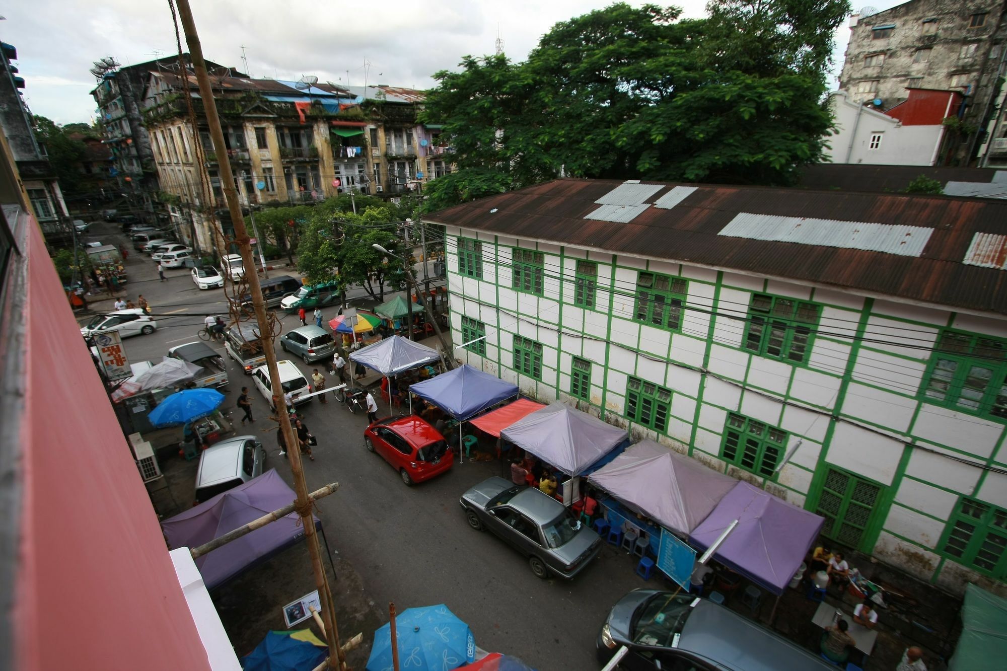 15Th Street @ Downtown Yangon Hotel Exterior photo